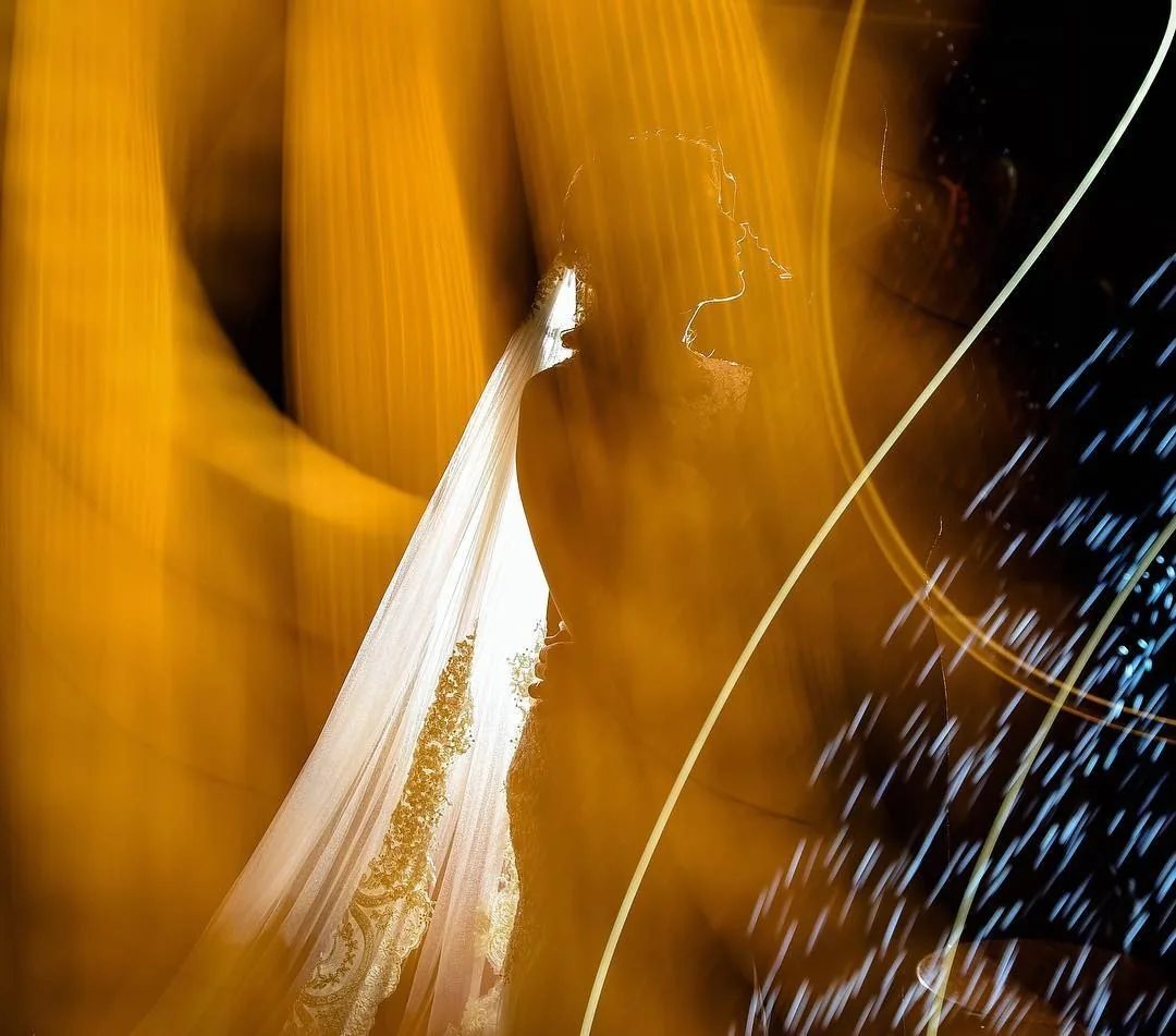 Vestido, luz y movimiento
